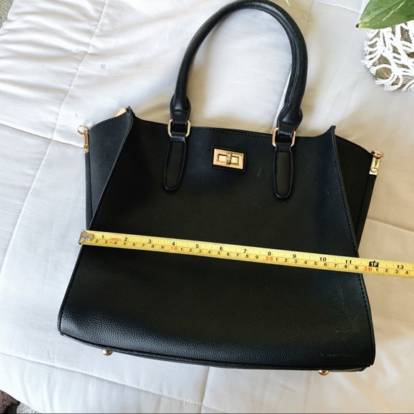 Black and Gold Faux Leather Purse - Picture 13 of 13